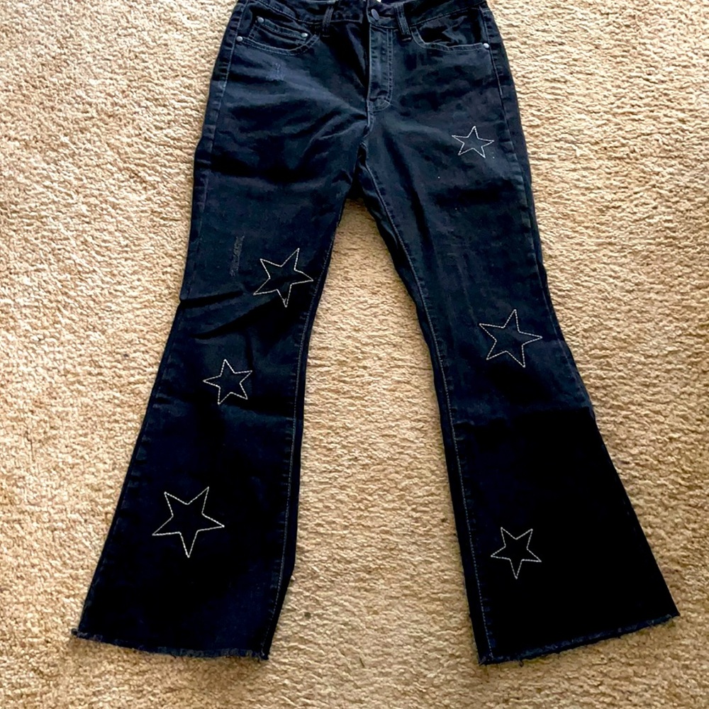 ✨⭐️ embroidered cropped flares